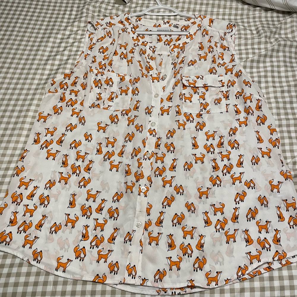 Soho New York and Company fox button down sleeveless top